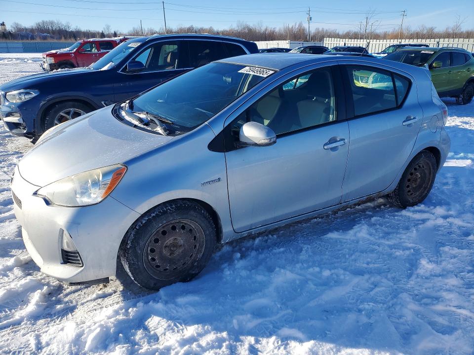 Продажа на аукционе авто 2012 Toyota Prius C, vin: JTDKDTB32C1003275, номер лота: 75949965