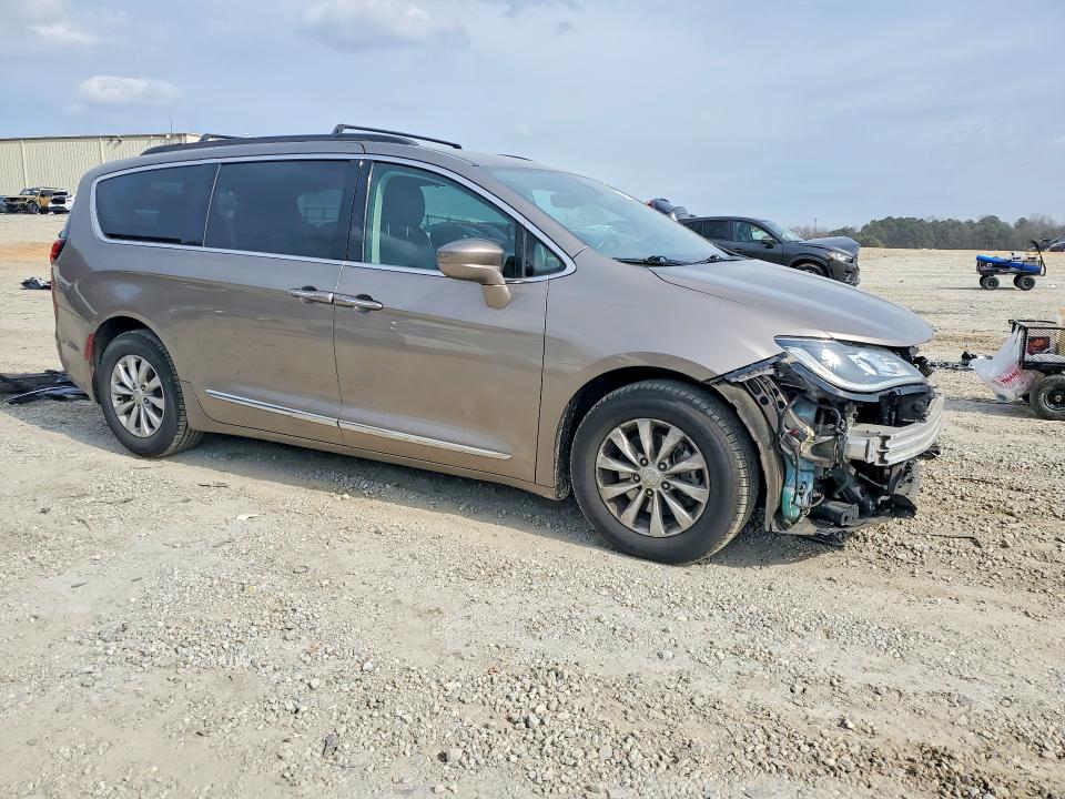 2017 Chrysler Pacifica მანქანა იყიდება აუქციონზე, vin: 2C4RC1BG9HR654205, აუქციონის ნომერი: 76522285