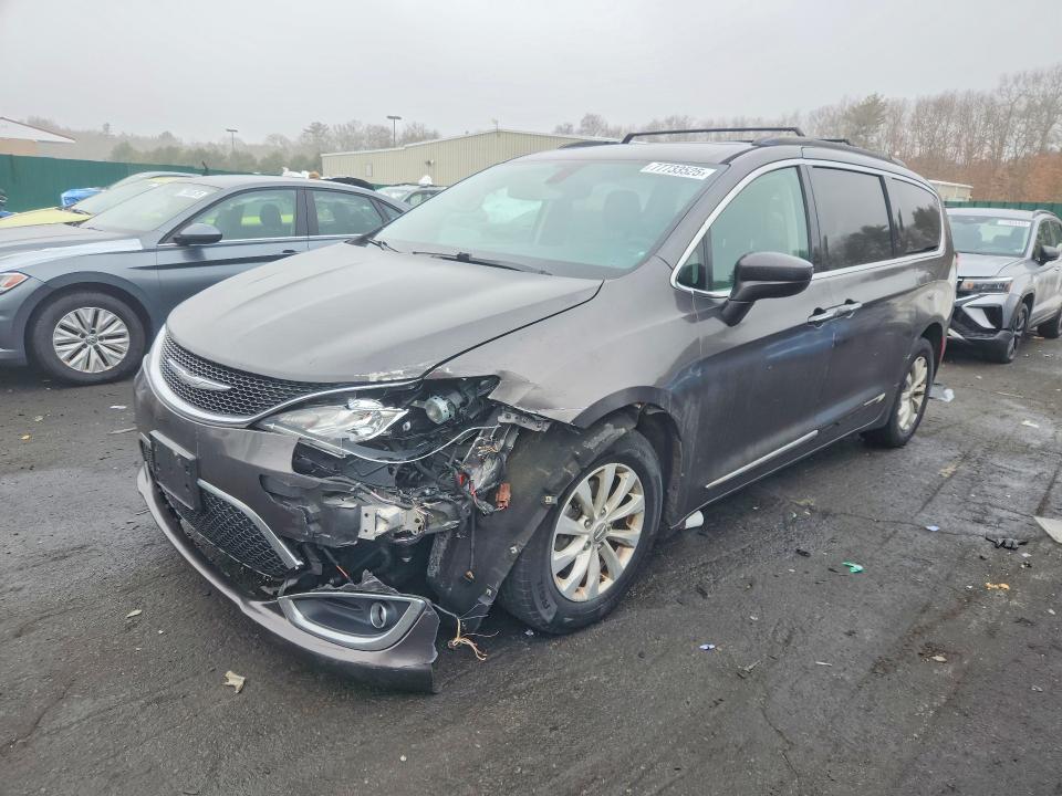 Продажа на аукционе авто 2017 Chrysler Pacifica, vin: 2C4RC1BG4HR745463, номер лота: 77733525