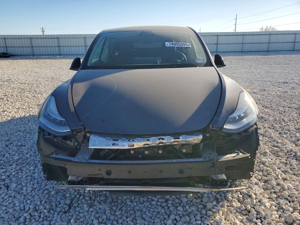 2022 Tesla Model Y მანქანა იყიდება აუქციონზე, vin: 7SAYGAEEXNF422362, აუქციონის ნომერი: 74955395
