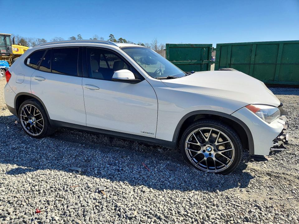 Продажа на аукционе авто 2014 Bmw X1, vin: WBAVL1C5XEVY11175, номер лота: 77379305