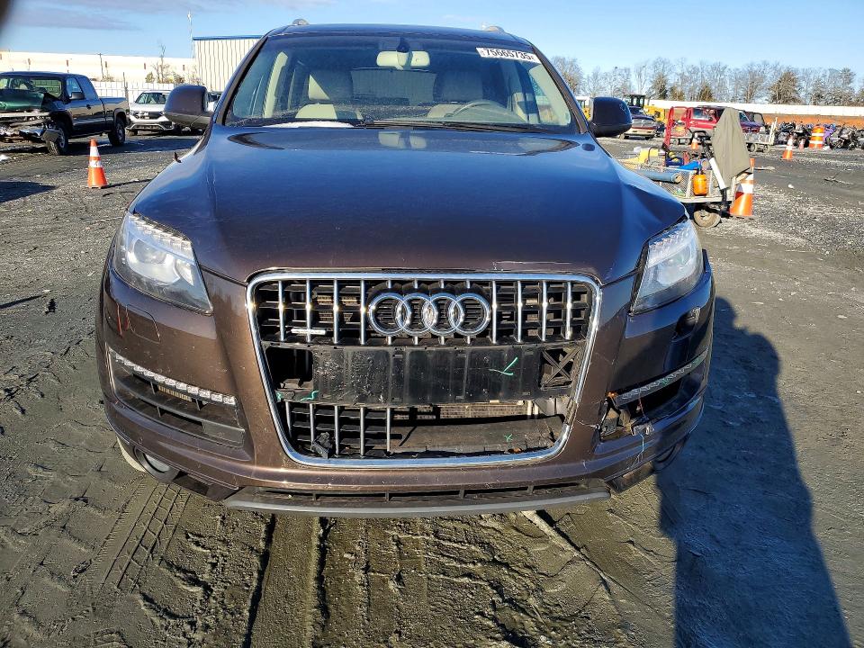 2015 Audi Q7 მანქანა იყიდება აუქციონზე, vin: WA1LGBFE8FD015137, აუქციონის ნომერი: 75665735