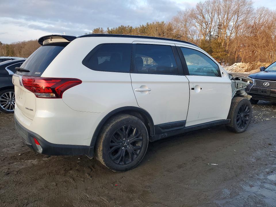 Продаж на аукціоні авто 2018 Mitsubishi Outlander, vin: JA4AZ3A33JZ035871, номер лоту: 77730375