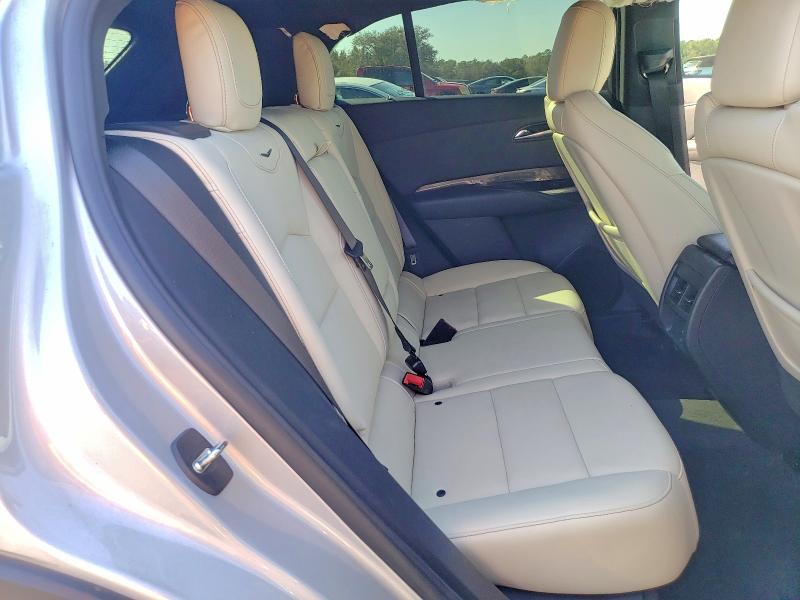 49032426 :رقم المزاد ، 1GYFZER49LF152213 vin ، 2020 Cadillac Xt4 مزاد بيع