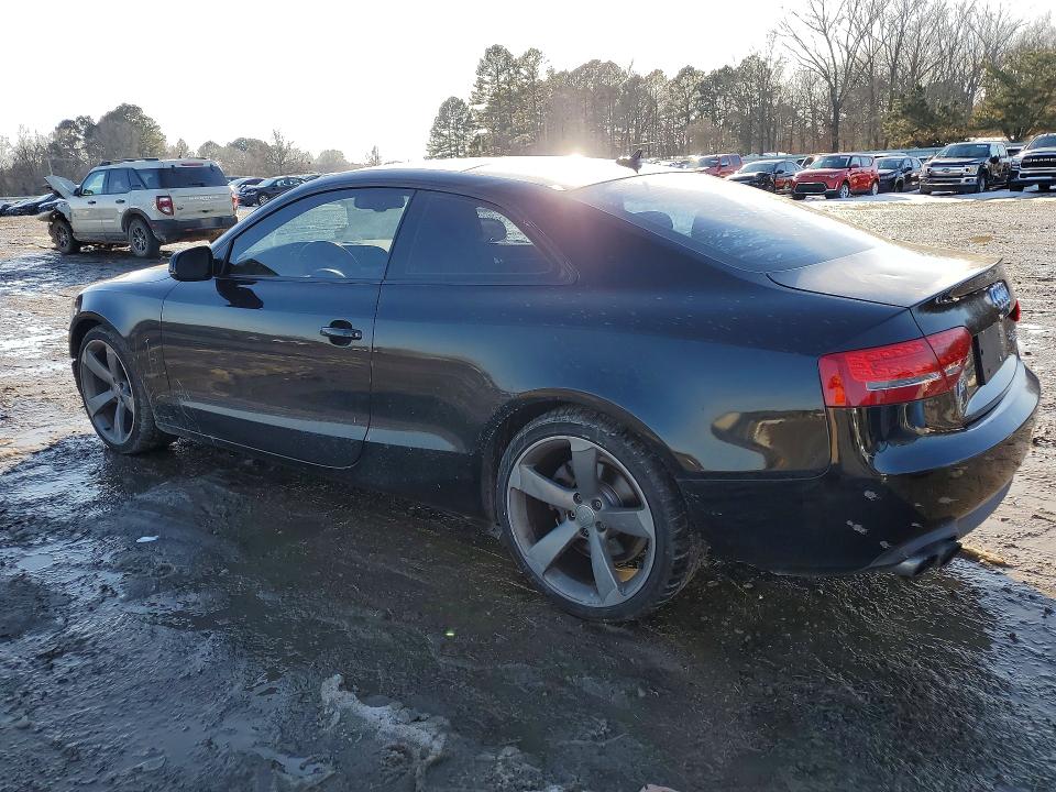 2011 Audi A5 მანქანა იყიდება აუქციონზე, vin: WAULFAFR8BA044989, აუქციონის ნომერი: 75802895
