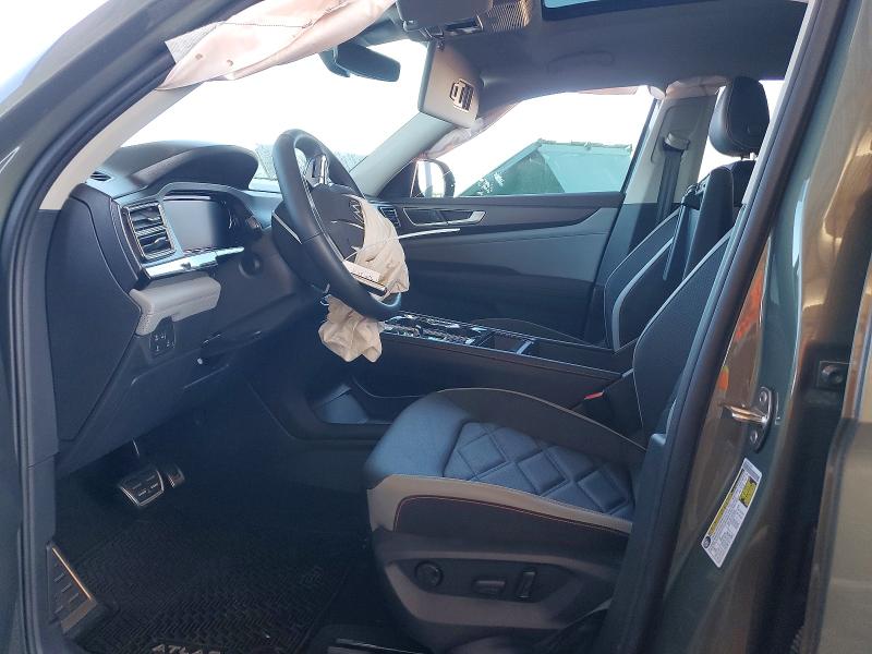 77804385 :رقم المزاد ، 1V2CR2CAXSC572423 vin ، 2025 Volkswagen Atlas مزاد بيع