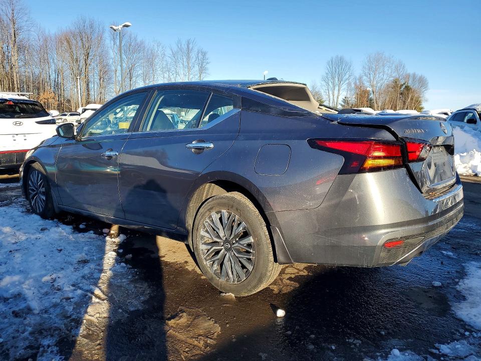 Продажа на аукционе авто 2023 Nissan Altima Sv, vin: 1N4BL4DW5PN394653, номер лота: 74802165