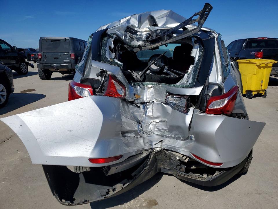 2019 Chevrolet Equinox მანქანა იყიდება აუქციონზე, vin: 3GNAXHEV2KS563590, აუქციონის ნომერი: 74923535