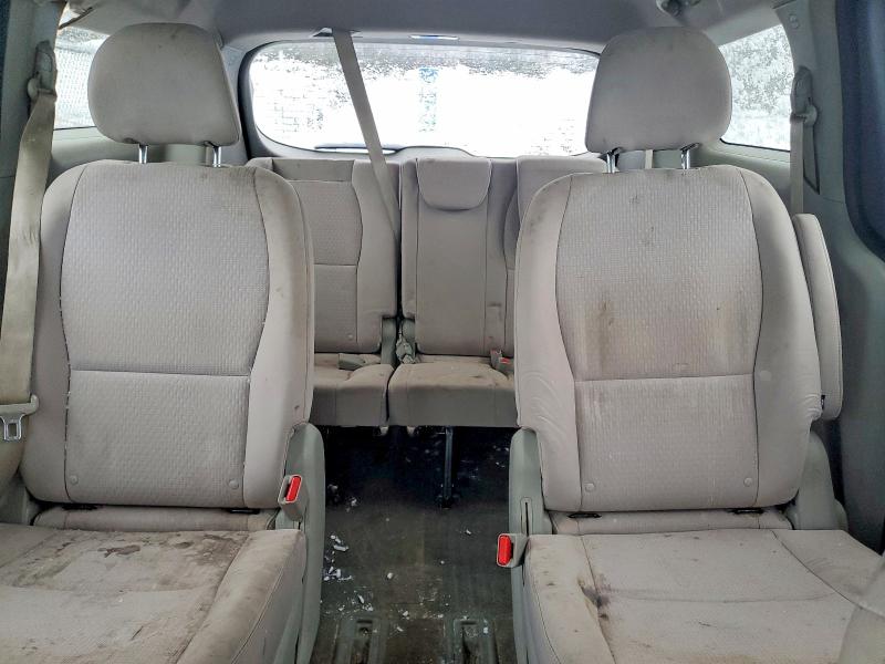 2018 Kia Sedona მანქანა იყიდება აუქციონზე, vin: KNDMB5C10J6417744, აუქციონის ნომერი: 76851475