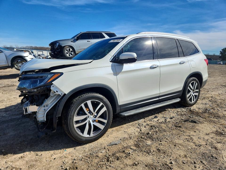 Продажа на аукционе авто 2017 Honda Pilot, vin: 5FNYF6H06HB082466, номер лота: 77667535