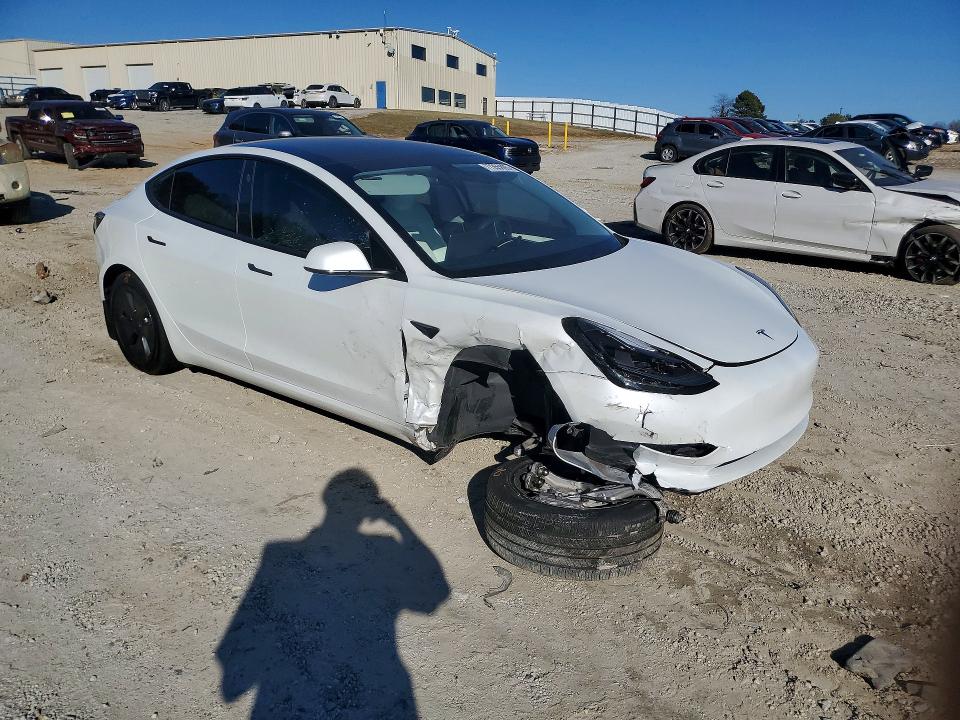 Продажа на аукционе авто 2022 Tesla Model 3, vin: 5YJ3E1EA8NF337742, номер лота: 77355695