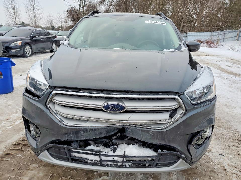 2018 Ford Escape მანქანა იყიდება აუქციონზე, vin: 1FMCU0GD7JUD39483, აუქციონის ნომერი: 75754115