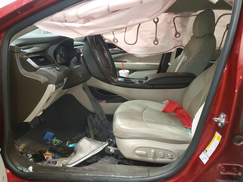 77567985 :رقم المزاد ، 1G4ZR5SS4JU139983 vin ، 2018 Buick Lacrosse مزاد بيع