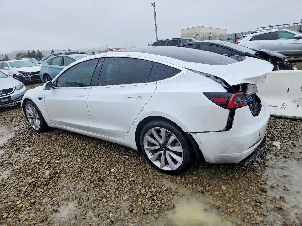 77795745 :رقم المزاد ، 5YJ3E1EB2LF621471 vin ، 2020 Tesla Model 3 مزاد بيع