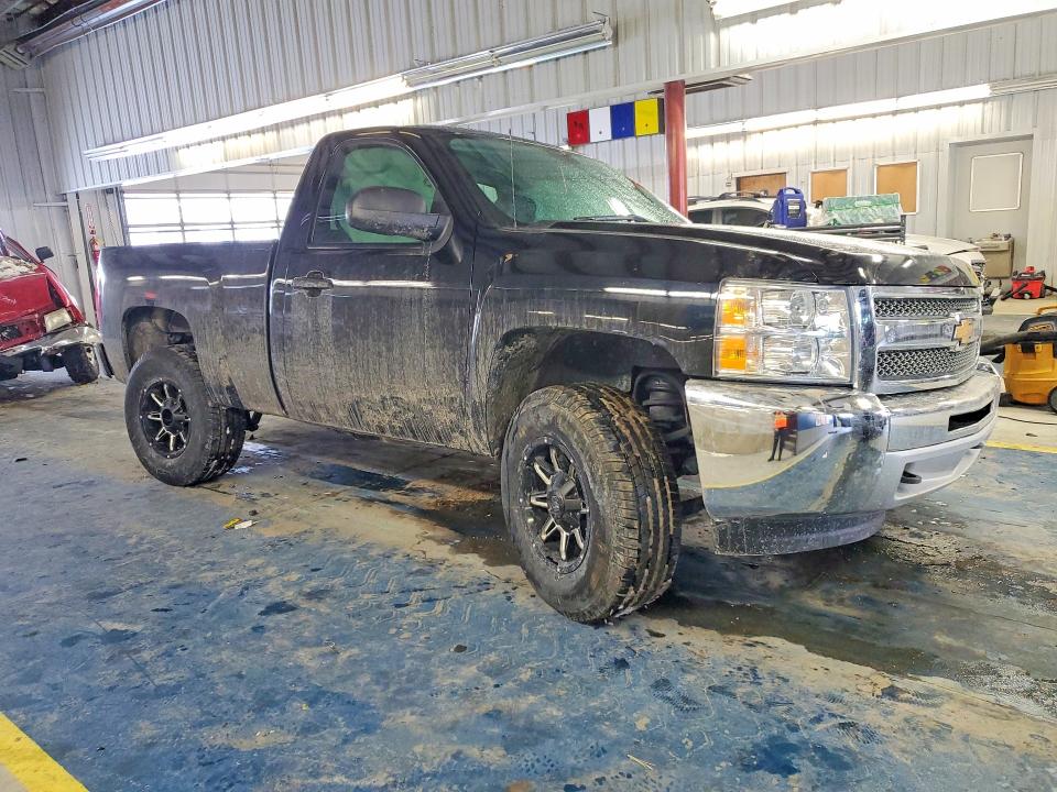 76062395 :رقم المزاد ، 1GCNKPE01DZ173271 vin ، 2013 Chevrolet Silverado مزاد بيع