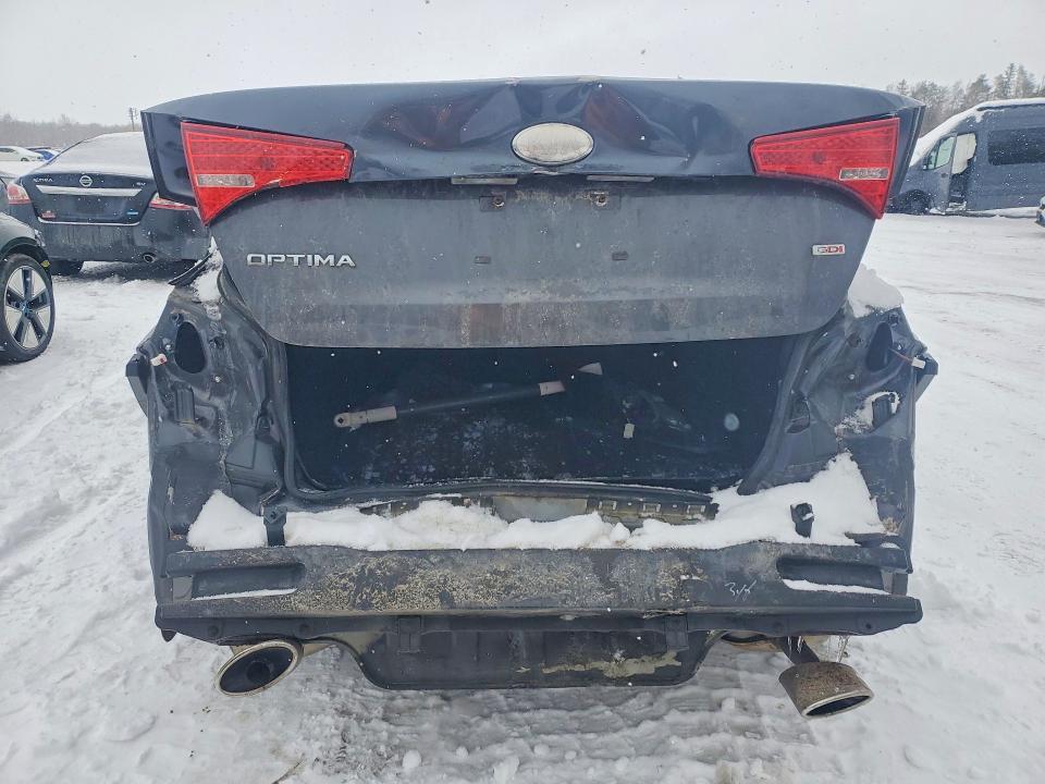 2013 Kia Optima მანქანა იყიდება აუქციონზე, vin: KNAGM4A77D5381826, აუქციონის ნომერი: 76185885
