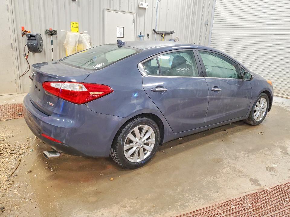 78107005 :رقم المزاد ، KNAFX4A88F5385494 vin ، 2015 Kia Forte Ex 4d Sedan مزاد بيع