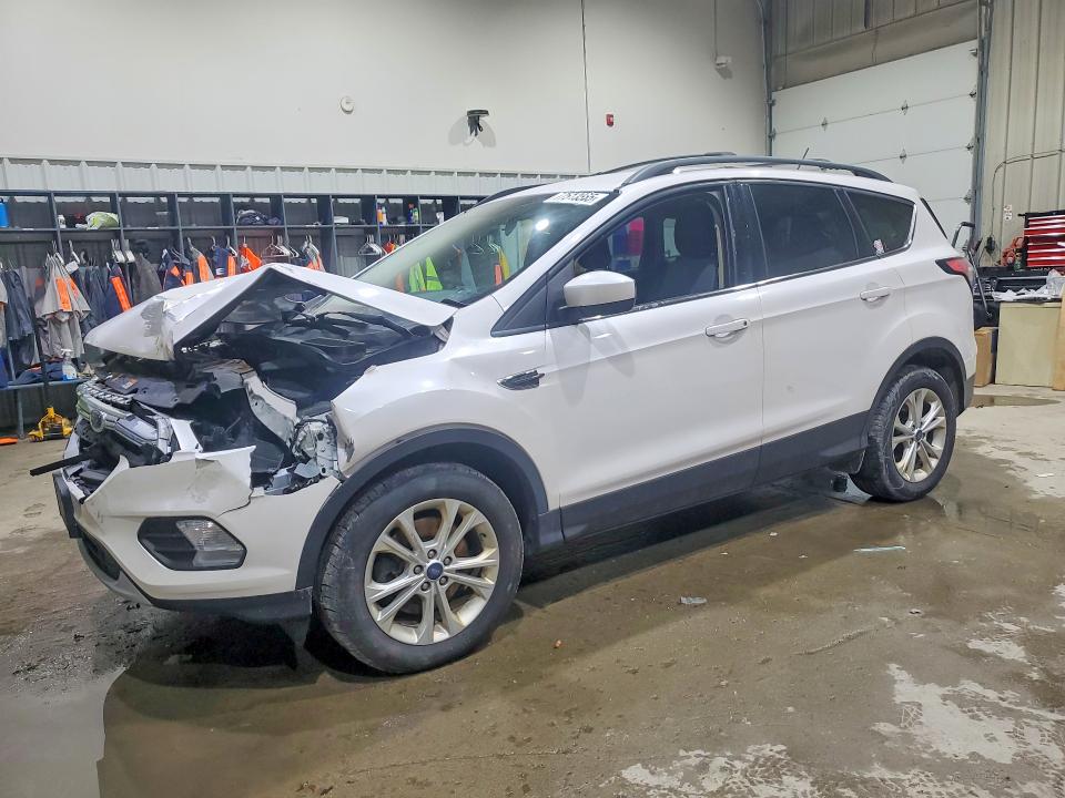 77513555 :رقم المزاد ، 1FMCU9GD2JUA77604 vin ، 2018 Ford Escape مزاد بيع