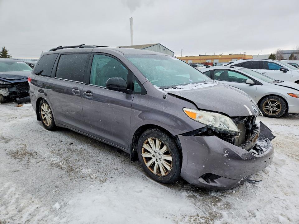 Продаж на аукціоні авто 2011 Toyota Sienna, vin: 5TDJK3DC9BS021837, номер лоту: 72139085