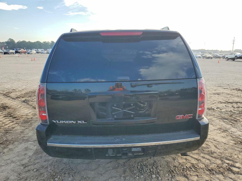 Продаж на аукціоні авто 2013 Gmc Yukon Xl, vin: 1GKS1MEF2DR359821, номер лоту: 76365115