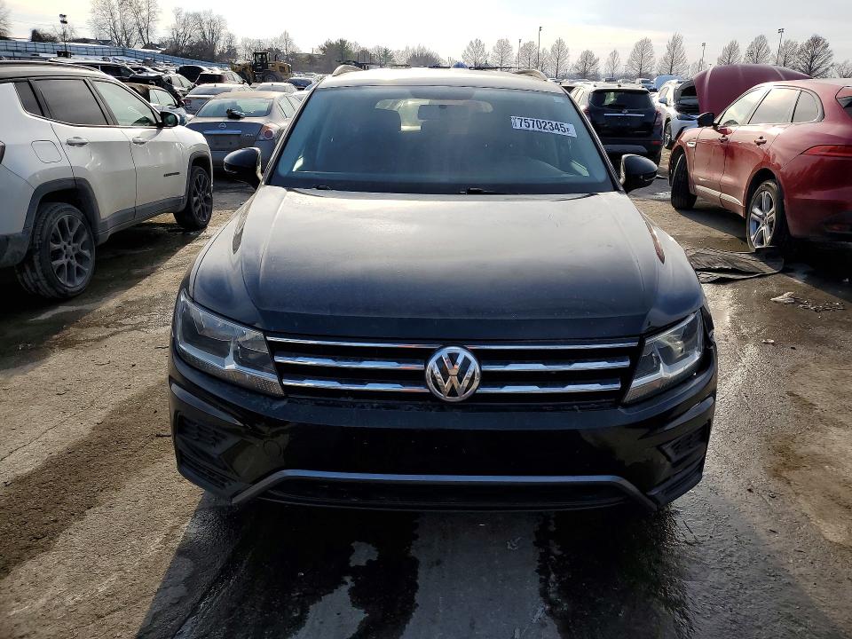 Продажа на аукционе авто 2021 Volkswagen Tiguan, vin: 3VV0B7AX0MM001426, номер лота: 75702345