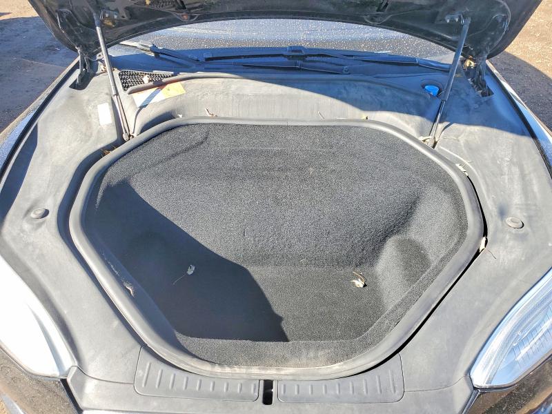 77720815 :رقم المزاد ، 5YJSA1E2XFF102597 vin ، 2015 Tesla Model S مزاد بيع