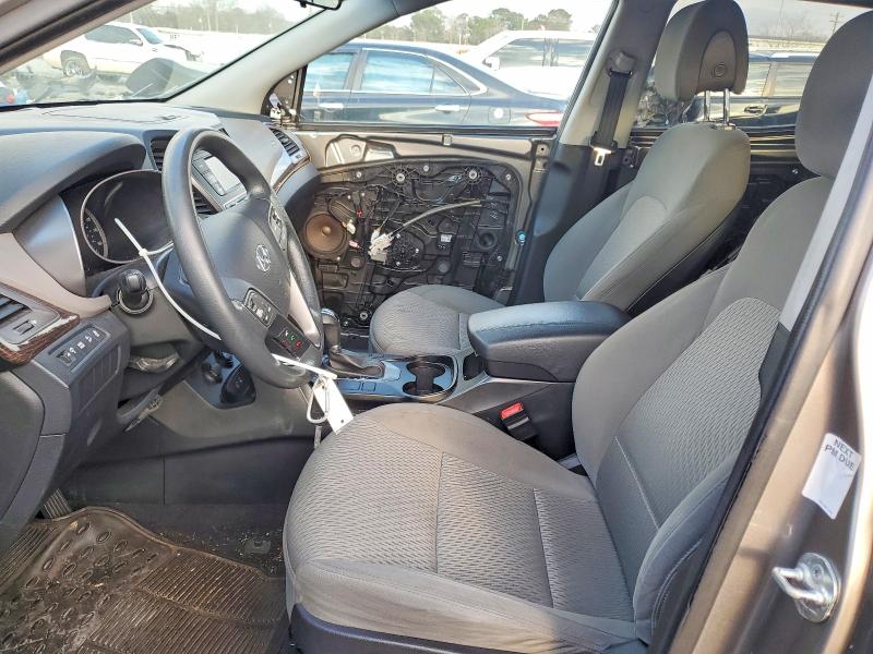 Продажа на аукционе авто 2018 Hyundai Santa Fe Sport, vin: 5XYZT3LB4JG567840, номер лота: 77978245