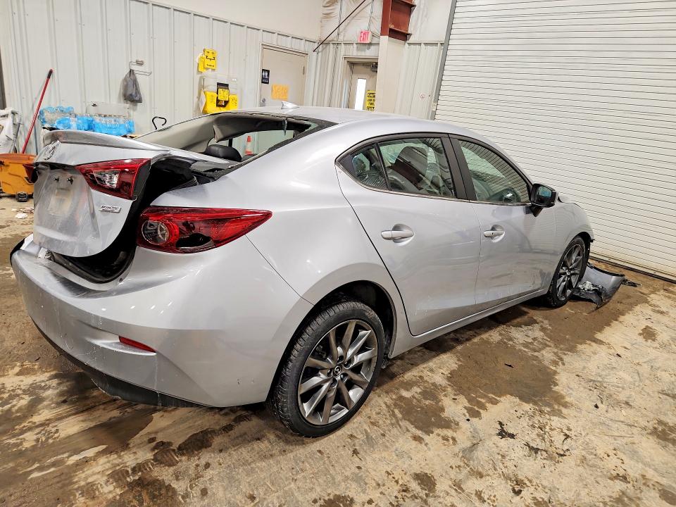 Продаж на аукціоні авто 2018 Mazda 3, vin: 3MZBN1W33JM160452, номер лоту: 76233075