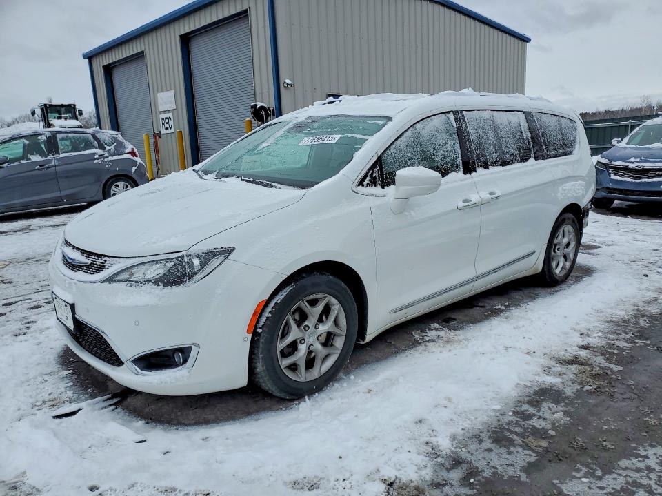 77656415 :رقم المزاد ، 2C4RC1EGXJR317530 vin ، 2018 Chrysler Pacifica مزاد بيع