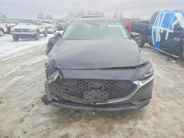 76131165 :رقم المزاد ، JM1BPABLXM1324333 vin ، 2021 Mazda 3 مزاد بيع