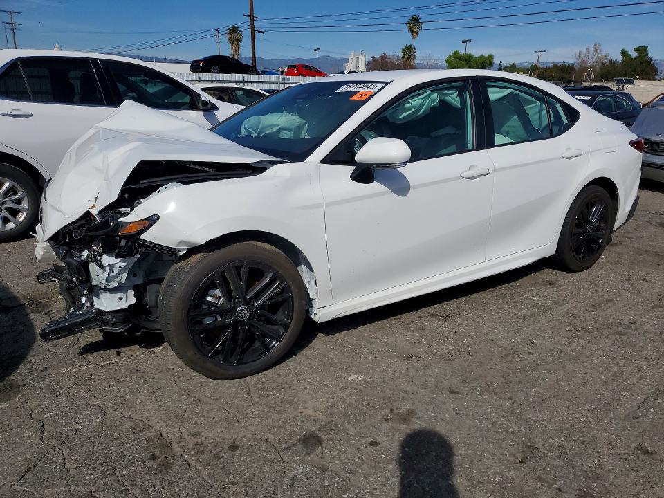 Auction sale of the 2026 Toyota Camry, vin: 4T1DBADK8TU046424, lot number: 78284045