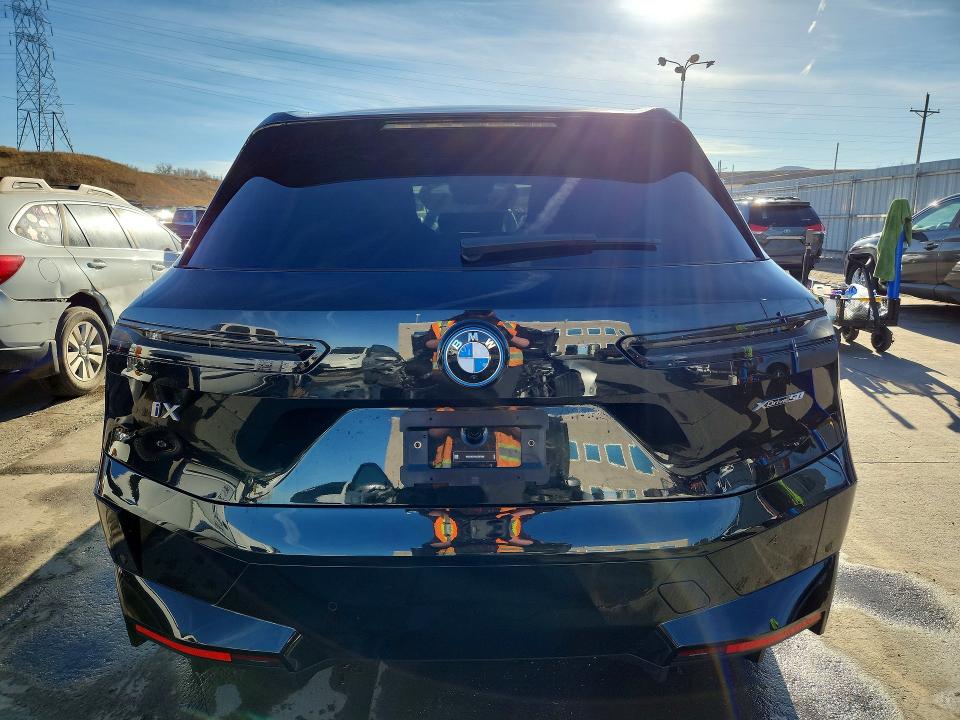 76434495 :رقم المزاد ، WB523CF03SCT67965 vin ، 2025 Bmw Ix مزاد بيع