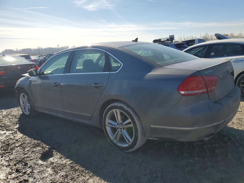 76427485 :رقم المزاد ، 1VWCV7A38FC019836 vin ، 2015 Volkswagen Passat مزاد بيع