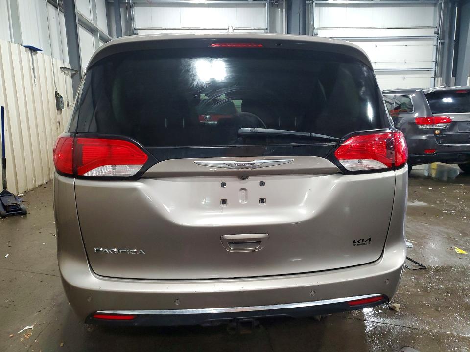 75483715 :رقم المزاد ، 2C4RC1EG2HR628377 vin ، 2017 Chrysler Pacifica مزاد بيع
