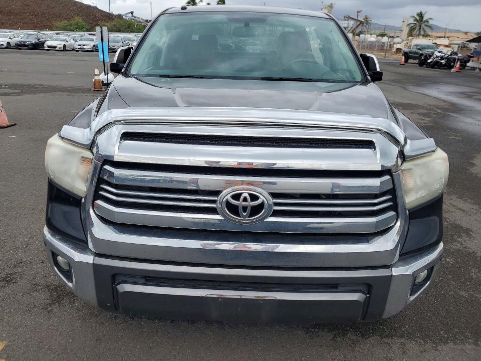 77959905 :رقم المزاد ، 5TFAY5F11GX577549 vin ، 2016 Toyota Tundra مزاد بيع