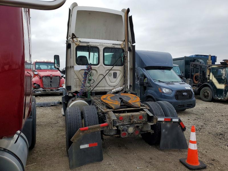 77493815 :رقم المزاد ، 1FUBGEDV8GLHC5773 vin ، 2016 Freightliner Cascadia 125 مزاد بيع