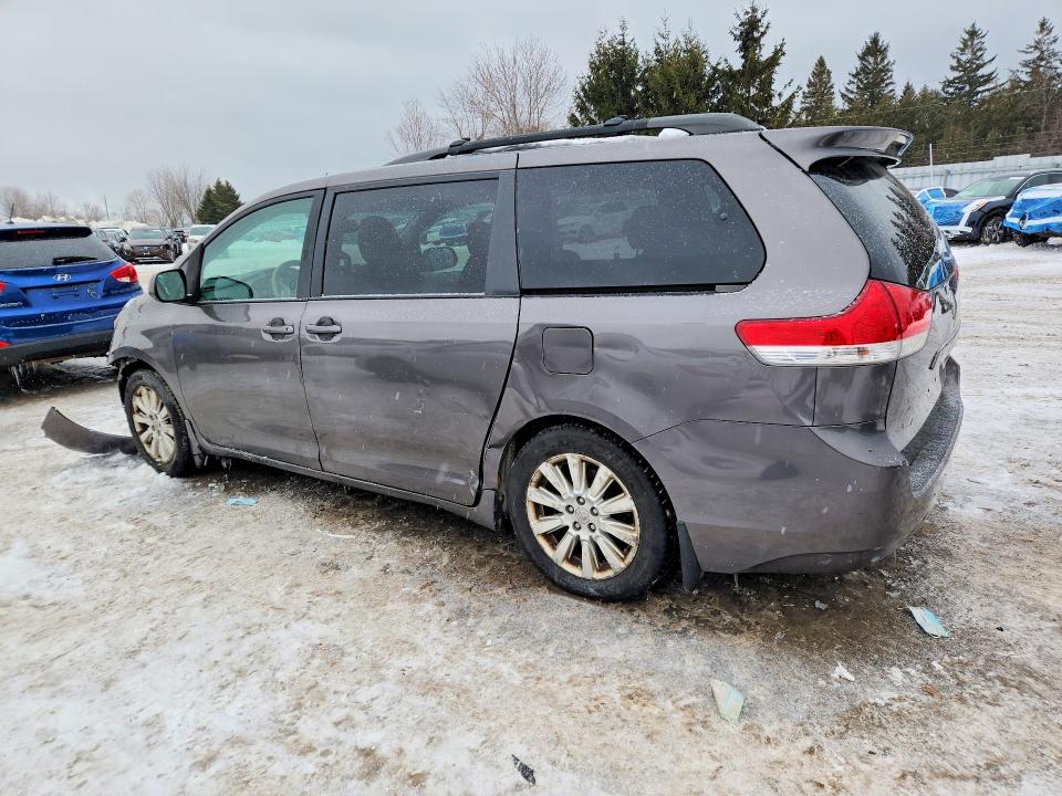 Продаж на аукціоні авто 2011 Toyota Sienna, vin: 5TDJK3DC9BS021837, номер лоту: 72139085