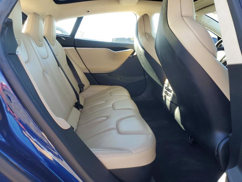 79080645 :رقم المزاد ، 5YJSA1E21HF192757 vin ، 2017 Tesla Model S مزاد بيع