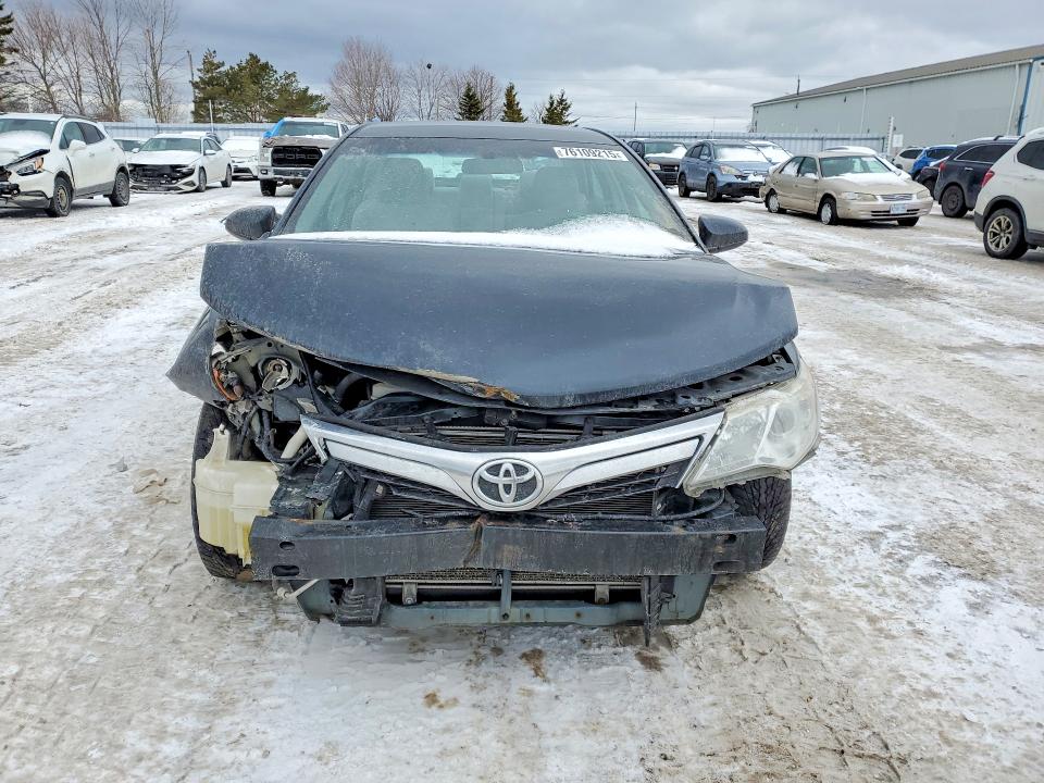 76109215 :رقم المزاد ، 4T1BF1FK5CU523884 vin ، 2012 Toyota Camry مزاد بيع