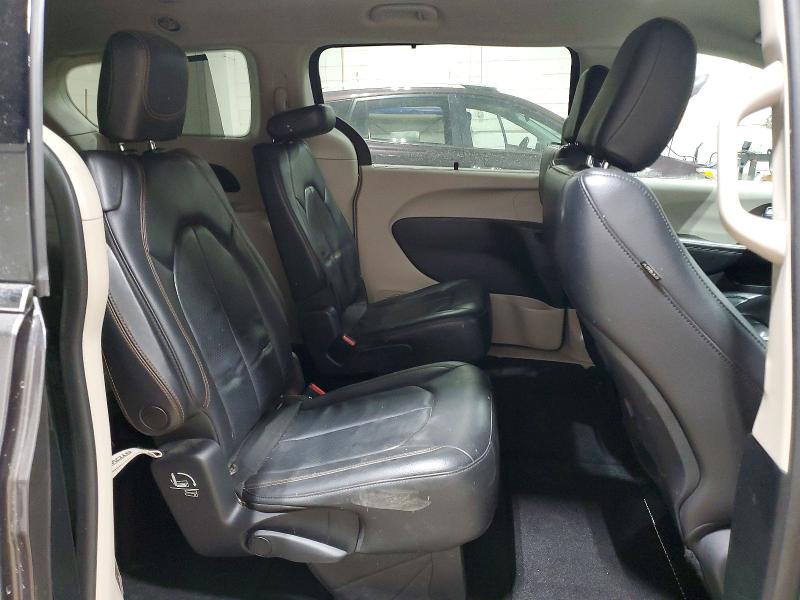 77677095 :رقم المزاد ، 2C4RC1BG8JR322004 vin ، 2018 Chrysler Pacifica مزاد بيع