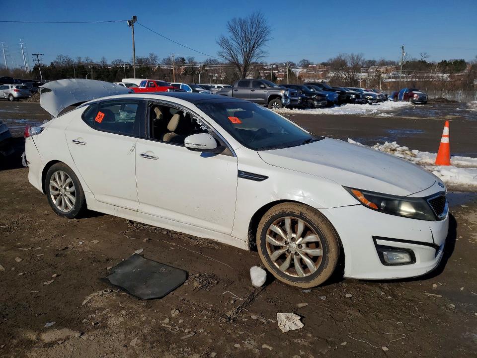 2015 Kia Optima მანქანა იყიდება აუქციონზე, vin: 5XXGN4A70FG426359, აუქციონის ნომერი: 74327475