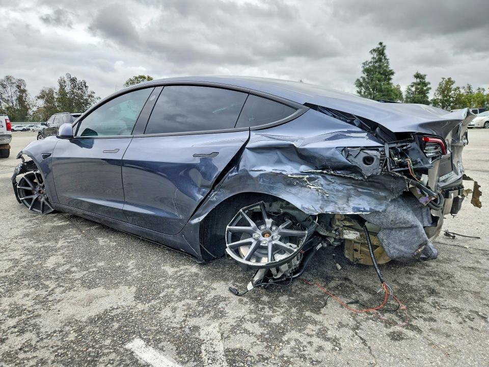 77925435 :رقم المزاد ، 5YJ3E1EB0NF213201 vin ، 2022 Tesla Model 3 مزاد بيع