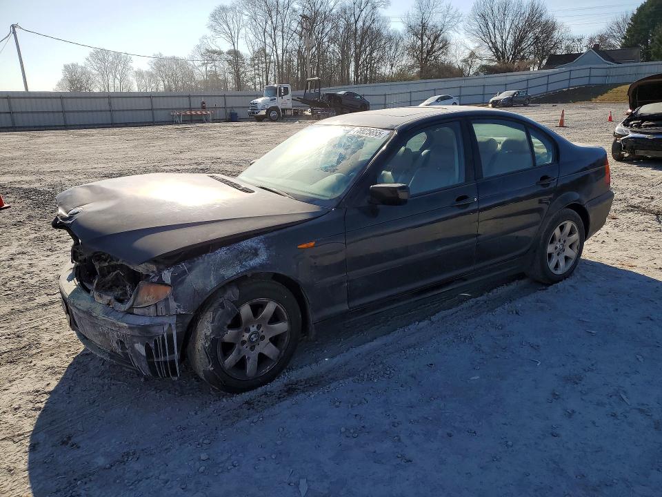 76925655 :رقم المزاد ، WBAET37483NJ32600 vin ، 2003 Bmw 325 مزاد بيع