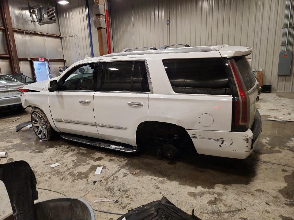 2017 Cadillac Escalade მანქანა იყიდება აუქციონზე, vin: 1GYS4BKJXHR112949, აუქციონის ნომერი: 75513255
