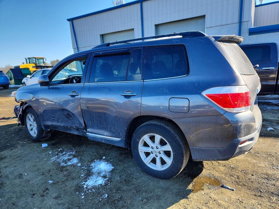 76161645 :رقم المزاد ، 5TDBK3EH5DS248752 vin ، 2013 Toyota Highlander مزاد بيع