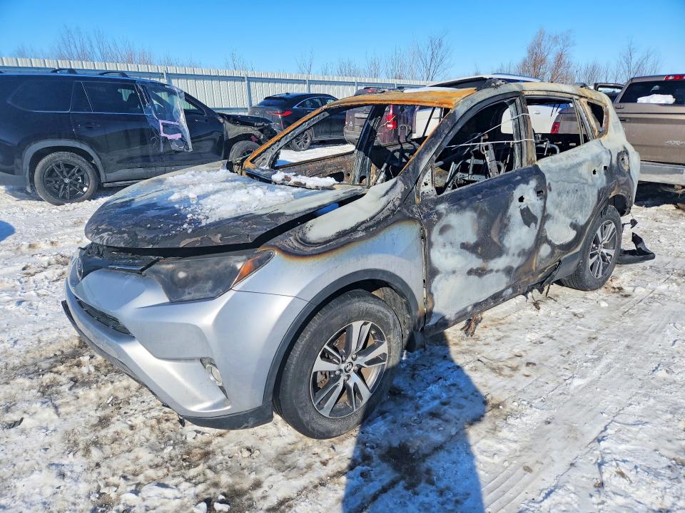 2017 Toyota Rav4 მანქანა იყიდება აუქციონზე, vin: 2T3RFREV7HW633083, აუქციონის ნომერი: 75925005