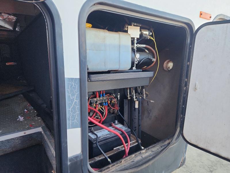 75600355 :رقم المزاد ، 4X4FXL833EF157526 vin ، 2014 Forest River Xlr Toy Hauler مزاد بيع