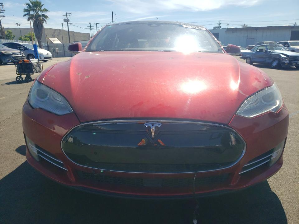 Продажа на аукционе авто 2015 Tesla Model S, vin: 5YJSA1H25FFP76586, номер лота: 79232895