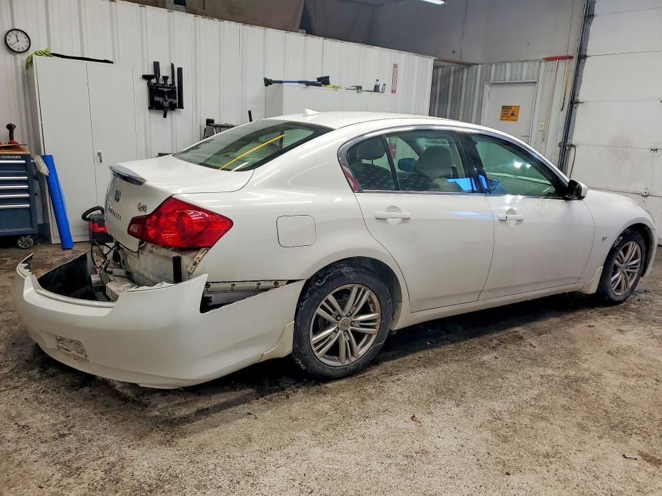 74948565 :رقم المزاد ، JN1CV6AR6FM524563 vin ، 2015 Infiniti Q40 مزاد بيع
