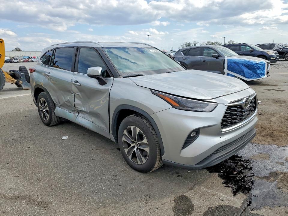 Продаж на аукціоні авто 2023 Toyota Highlander, vin: 5TDKDRAH8PS003130, номер лоту: 78736885
